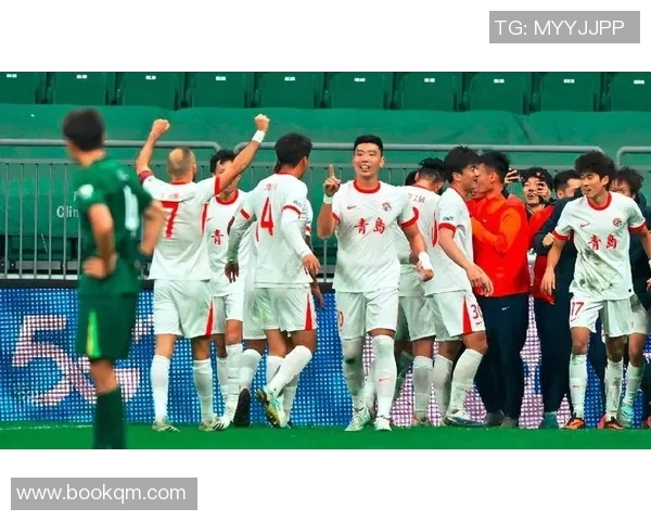 中超赛场上吾米提江精彩破门助力球队争夺冠军荣耀