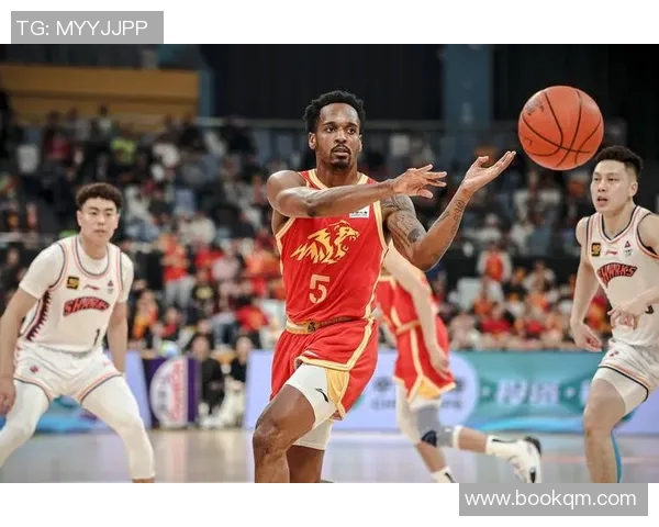 巴里-布朗三分雨助球队逆转胜,获得赛季最佳表现 巴里-布朗三分雨助球队逆转胜,获得赛季最佳表现