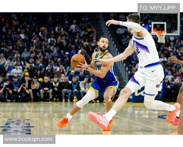 勇士胜爵士,库里全场砍下35分——勇士重回巅峰,库里独领风骚 勇士胜爵士,库里全场砍下35分——勇士重回巅峰,库里独领风骚